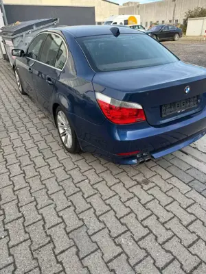BMW 523 523i Frischer TüV PREIS VERHANDELBAR Bild 3