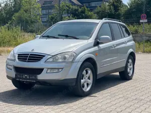 SsangYong Kyron M270 SPR 4x4  TÜV + INSPEKTION NEU !!