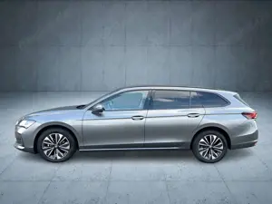 Skoda Superb Combi 2.0 TDI DSG Selection /AHK /PANO SD Bild 2