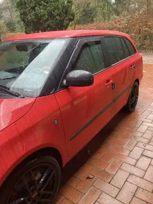 Skoda Fabia 1.4 TSI Combi DSG RS Bild 2