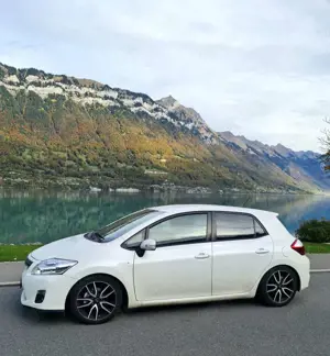 Toyota Auris Auris 1.8 Hybrid Executive Bild 2