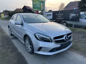 Mercedes-Benz A 200 A 200 CDI / Automatik Navi ILS LED 74000 KM