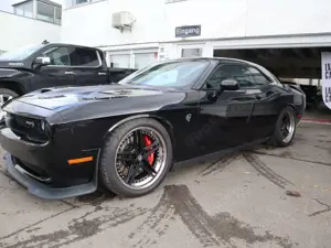 Dodge Challenger SRT Hellcat 6,2ltr - 527kw Schalter Leder Alcantar Bild 3