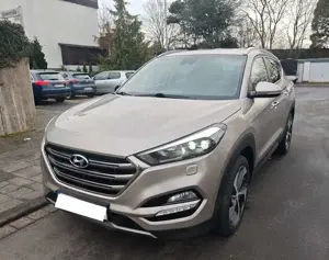 Hyundai TUCSON 2.0 CRDi 4WD Automatik Premium