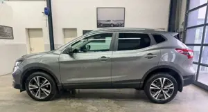 Nissan Qashqai 1.3 Autom. Acenta+Navi+Pano+360°+PDC+SHZ Bild 2