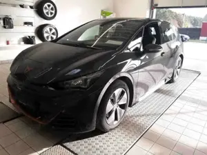 CUPRA Born Navi LED SHZ Kamera Keyless ACC Alu