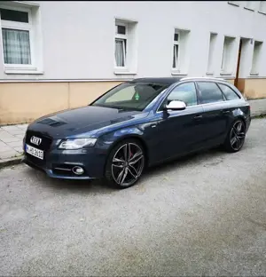Audi A4 Avant 3.0 TDI DPF clean diesel quattro tiptron. S