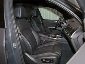 BMW X5 xDrive30d M Sport AHK Pano. HarmKar. DrivAssProf 3 Bild 4