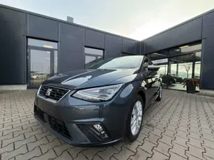 SEAT Ibiza 1.0 TSi FR Navi/Kamera/Assistenzpaket Bild 2