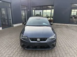 SEAT Ibiza 1.0 TSi FR Navi/Kamera/Assistenzpaket Bild 3