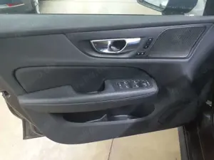 Volvo V60 V60 Cross Country B5 B AWD Pro AHK PANO LEDER Bild 4