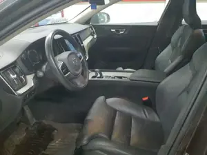 Volvo V60 V60 Cross Country B5 B AWD Pro AHK PANO LEDER Bild 3