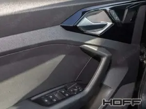 Audi A1 allstreet 30 TFSI s-tronic APP 17Zoll Leder ACC LE Bild 5