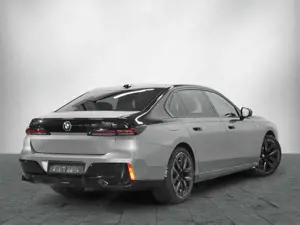 BMW 740 d INDIVIDUAL TWO-TONE*TV*A-Türen*KRISTALL Bild 3