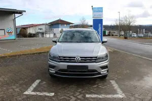 Volkswagen Tiguan Highline BM 4Motion*SHZ*ACC*MASSAGE*LED* Bild 2