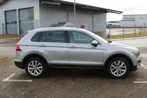 Volkswagen Tiguan Highline BM 4Motion*SHZ*ACC*MASSAGE*LED* Bild 4