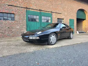Porsche 928