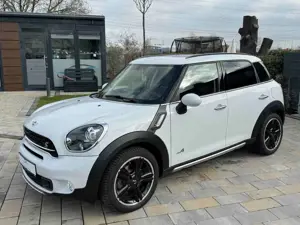 MINI Cooper S Countryman Cooper S Countryman * 4x4*Xenon*Navi*PDC*Pano*