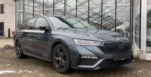 Skoda Octavia Combi RS 4x4 DSG AHK Kamera Navi Alu 19"