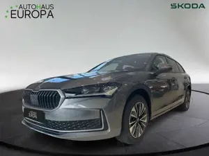 Skoda Superb Combi 2.0 TDI Selection AHK ACC Matrix BWSS