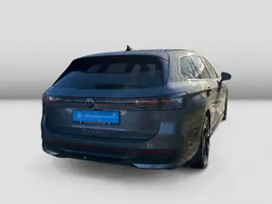 Volkswagen Passat Variant 2.0TDI DSG 4M R-Line DCC AHK 360° Bild 4