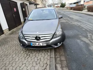 Mercedes-Benz B 180 Benzin Bild 5