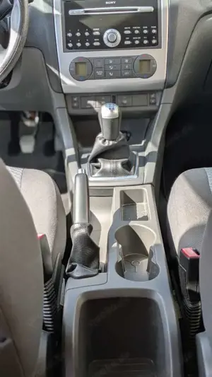 Ford Focus Focus Fließheck  5-Türer 1.6 16V Trend Bild 5