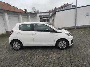 Peugeot 108 4 Türer Klima USB Aux wenig Kilometer sparsam Bild 2