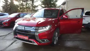Mitsubishi Outlander PHEV TOP AHK,LED,ACC,Schiebedach,360°Kamera Bild 3