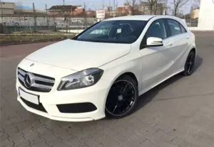 Mercedes-Benz A 180 7G-DCT AMG Line