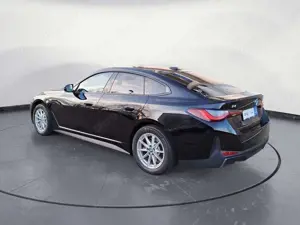 BMW i4 eDrive40 *PDC*Navi*Bluetooth*MP3 *Klima*Schn. Bild 4