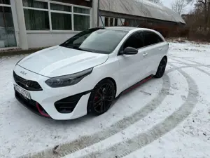 Kia ProCeed / pro_cee'd ProCeed 1.6 T-GDI DCT GT/Perf./Bastuck/Ansaugung