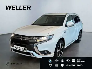 Mitsubishi Outlander 2.4 4WD Plug-In Hybrid *CAM*SHZ*Keyless*