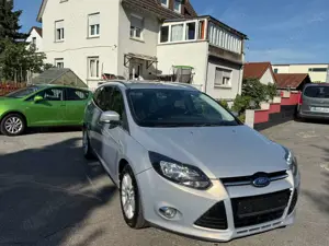 Ford Focus Turnier2. 0TDi/Titanium/Klima/Navi/R-Kamer/ALU