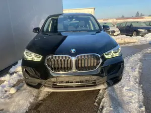 BMW X1 Drive20i *Navi*PDC*DAB* Bild 3
