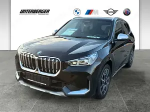 BMW iX1 xDrive30 SHZ Head-Up Display