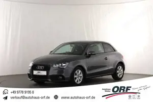 Audi A1 1.6 TDI attraction NAVI OPTIKPAKET SITZHZG NEBEL P