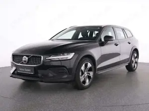 Volvo V60 Cross Country B4 AWD Plus+AHK+WINTERPAK+ Bild 2