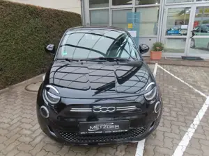 Fiat 500e Icon Akku 23,8 kWh  ** inclusive Wallbox ** Bild 2