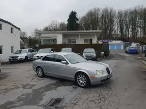 Jaguar S-Type S-Type 3.0 V6 Aut.  LIEBHABERFAHRZEUG TÜV-11/27 Bild 3