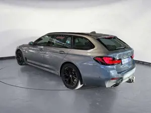 BMW 530 e xDrive Touring M Sport AHK Navi Sitzheizung Bild 4