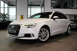 Audi A3 SPORTBACK 150PS ULTRA SPORT/VIRTUAL/HIFI/17" Bild 2