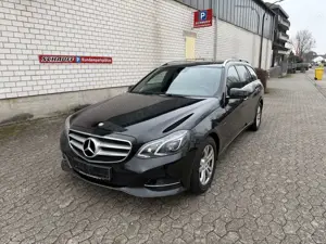 Mercedes-Benz E 220 T BlueTec Automatik