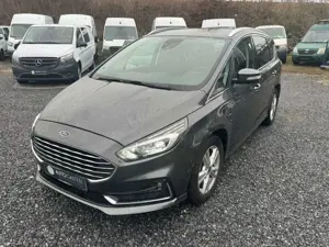Ford S-Max S-MAX Hybrid Titanium