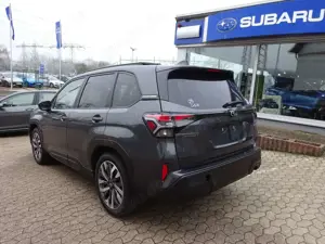Subaru Forester 2.0ie Platinum 2026 Modell Bild 3