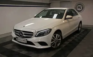 Mercedes-Benz C 180 9G. AVANTGARDE KAMERA NAVI SHZ S.HEFT TOP