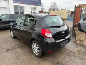 Renault Clio III 1.2, TÜV NEU, Zahnriemen NEU Bild 4