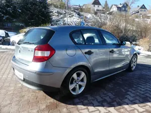 BMW 118 i*Automatik*Klimaauto*PDC*AHK Bild 5