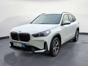 BMW X1 sDrive20d Steptronic Head-Up AHK Bild 2