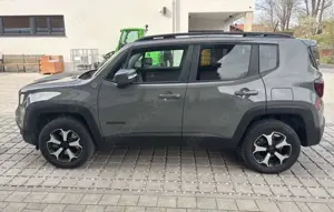 Jeep Renegade Trailhawk Plug-In-Hybrid 4xe Bild 4